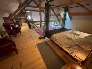 2 bedrooms, WiFi, bed sheets - Former servants' quarters transformed into a beautiful holiday home! (Kamperland)