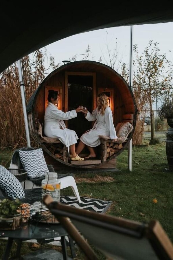 Deluxe Double Room, Garden View | Property grounds - Life Contains Beautiful Things  (Almere)