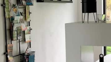 Deluxe tweepersoonskamer, uitzicht op tuin | Interieur