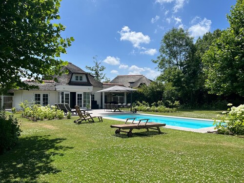 Genießen Sie einen wunderschönen Urlaub in dieser geräumigen und komfortablen Villa, ideal für Familien.