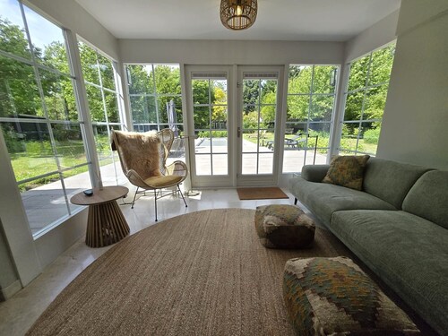 Enjoy a wonderful holiday in this spacious and comfortable villa, ideal for families.