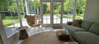 Enjoy a wonderful holiday in this spacious and comfortable villa, ideal for families.