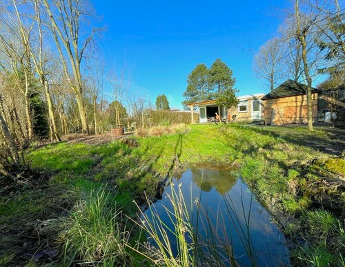 Detached bungalow for 4 people with south-facing garden.