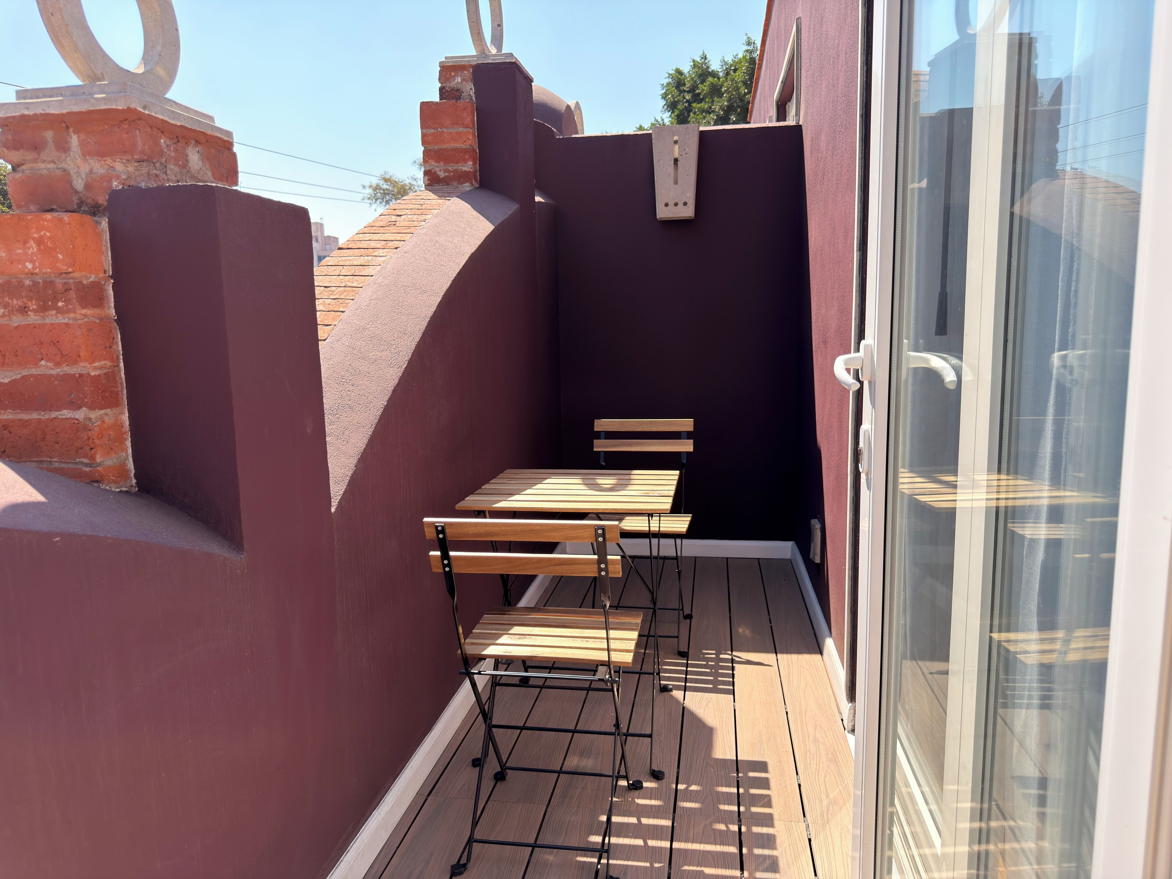 Suite estudio de diseñador, 1 cama King size, vista a la ciudad | Vista a la calle