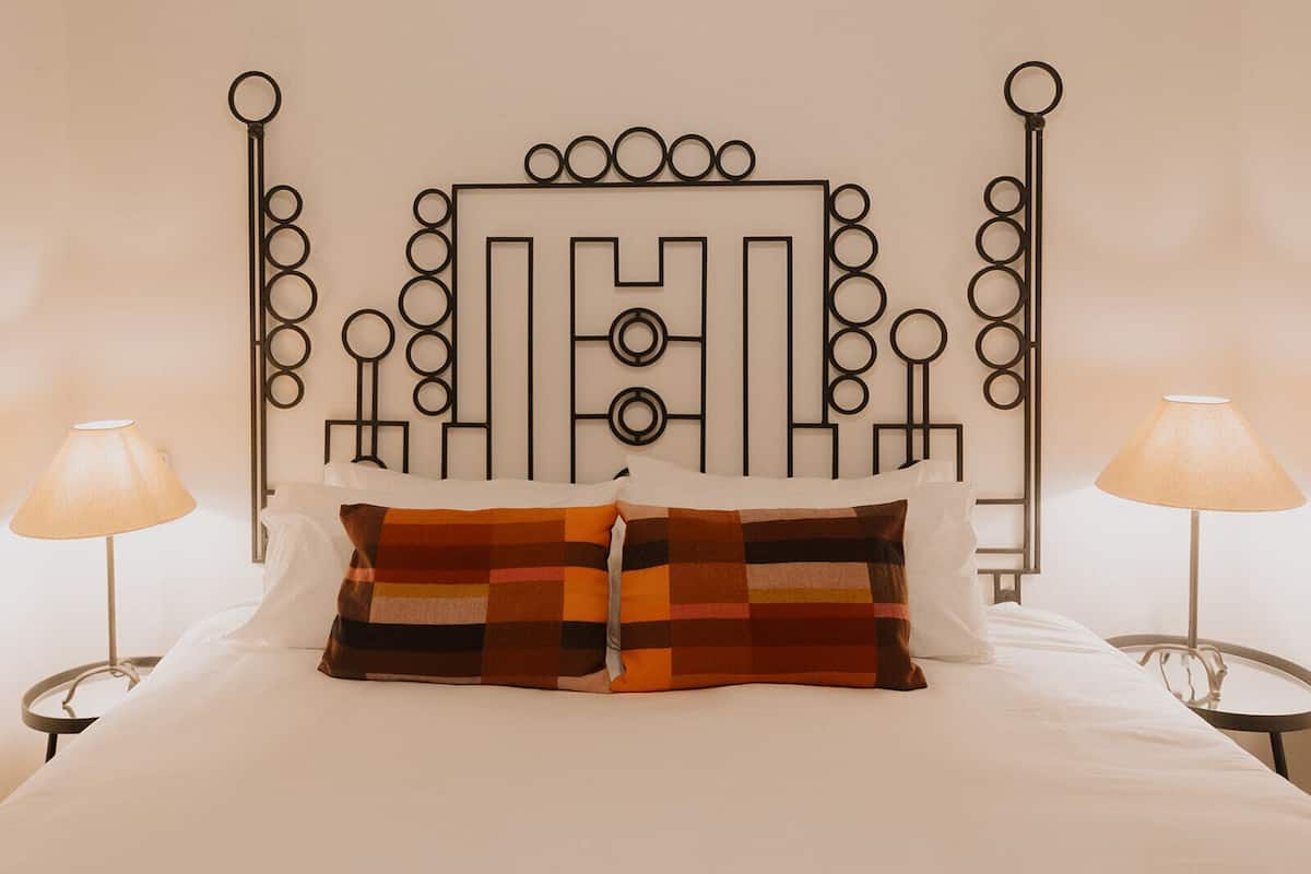 Studio Suite, 1 King Bed | Premium bedding, down comforters, in-room safe, laptop workspace