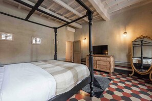Iron/ironing board, free WiFi - Eleganza Antica by MMega (Florence)