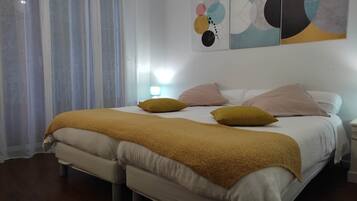 1 bedroom, free WiFi, bed sheets