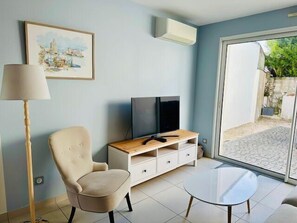 TV - Spacious and quiet house in La Rochelle for 6 (La Rochelle)
