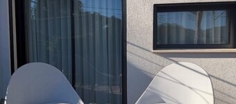 Room rental with bathroom