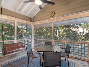 Dining - Beautiful 2nd Floor Cottage at Hidden Dunes (Miramar Beach)