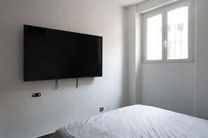 WiFi, bed sheets - Spacious and comfortable apartment in Paris 17th. (Paris)