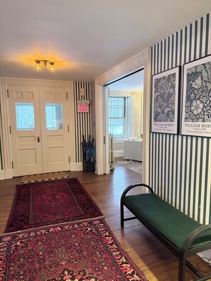 Interior - The Berkshire Mountain Inn (Great Barrington)