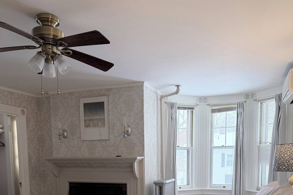 Double Room | Individually decorated, iron/ironing board, free WiFi