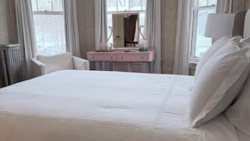 Decoración personalizada, tabla de planchar con plancha y wifi gratis