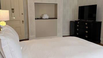 Décoration personnalisée, fer et planche à repasser, Wi-Fi gratuit