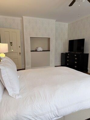 Double Room, Roll-in Shower