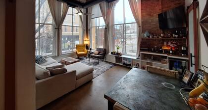 Fabulous 2-bedroom condo with AC in Kansas City