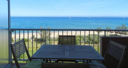 Appartement 2P en bord de mer avec parking, 4 couchages - Le Lavandou