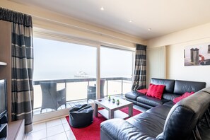 Apartment | Living area - Apartment in Blankenberge With Sea View (Blankenberge)