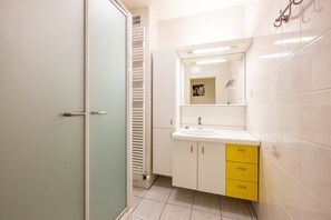 Apartment | Bathroom - Apartment in Blankenberge With Sea View (Blankenberge)