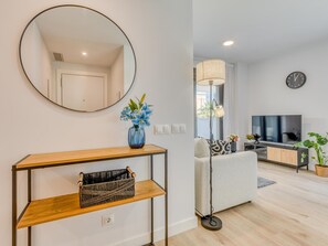 TV - Modern apartment in Estepona with parking, near beaches (Estepona)