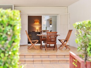 Outdoor dining - Apartment Terrace and Garden in Platja d'Aro (Platja d'Aro)