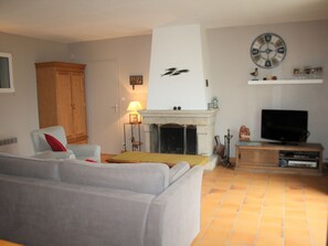 TV - House 4 people, St Gildas de Rhuys, 400m Govelins beach (Saint-Gildas-de-Rhuys)