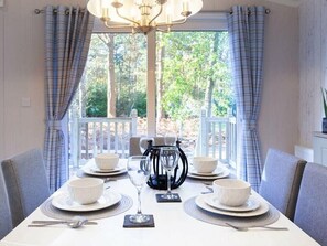 Dining - Azenor Lodge - Kelling Heath Holiday Park - 16221 (Holt)