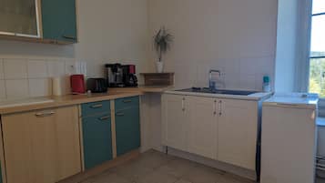 Réfrigérateur, micro-ondes, four, lave-vaisselle