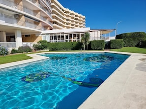 Pool - Charming apartment 100m from beach with terrace and pool (L'Escala)