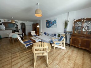 Interior - Charming Apartment in Puig Rom, Roses with Parking and Terrace, Sleeps 8 (Roses)