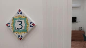 Doppia Deluxe, balcone, vista città | Interni