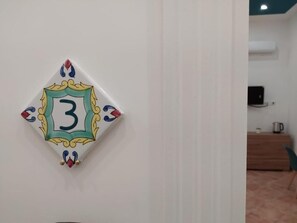 Quarto casal luxo, sacada, vista para a cidade | Parte interna