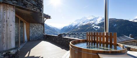 Bain à remous extérieur