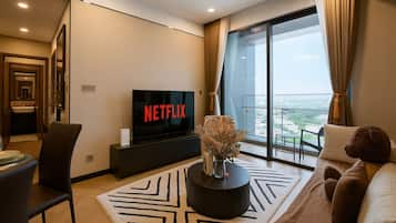 Basic Apartment, 2 Bedrooms, Balcony, City View | Minibar, individually decorated, desk, laptop workspace