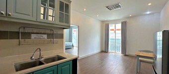 Lumiere Parkview Apartment
