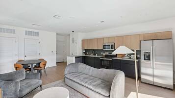 Apartment, Mehrere Betten, Nichtraucher | Wohnbereich