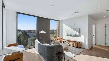 Apartment, 2 Bedrooms, Non Smoking | Blackout curtains, free WiFi