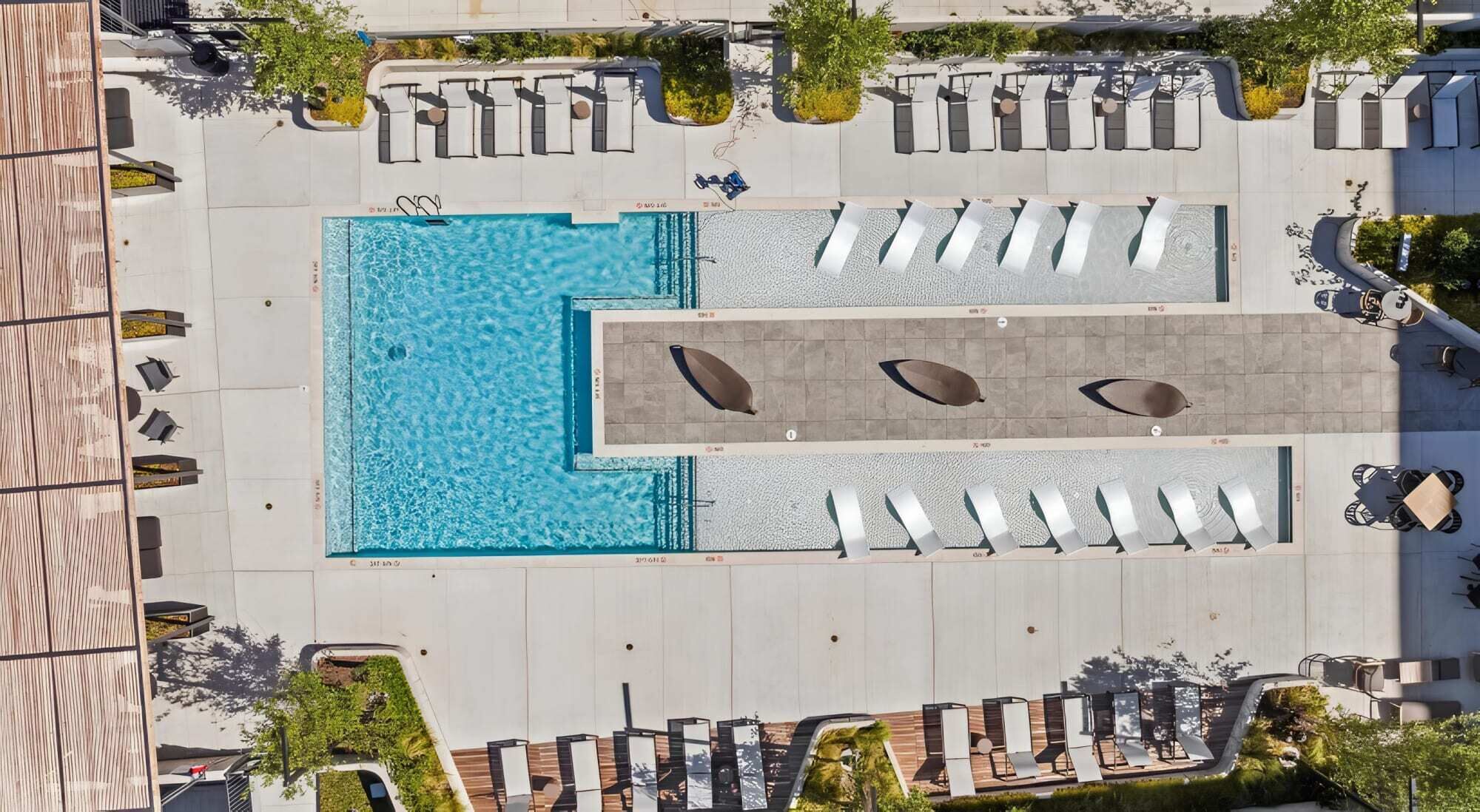 Außenpool (je nach Saison geöffnet)