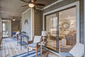 TV - Seabrook Exclusives | 2781 Live Oak Villa (Seabrook Island)