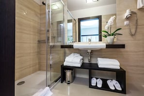 Hair dryer, towels - Boutique Stay | 1 Queen Bed | Central Kraków Location | Breakfast Included (Kraków)