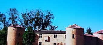 Holiday Home 'Gîte Cosy Au Coeur De Couiza' with Private Terrace and Wi-Fi