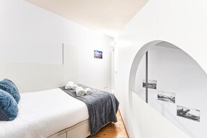 Iron/ironing board, Internet, bed sheets - GuestReady - The Traveler’s Island (Porto)