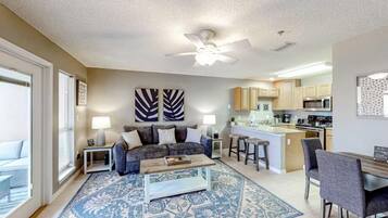 Condo, 1 Queen Bed with Sofa bed (Grand Caribbean West 310) | Living area