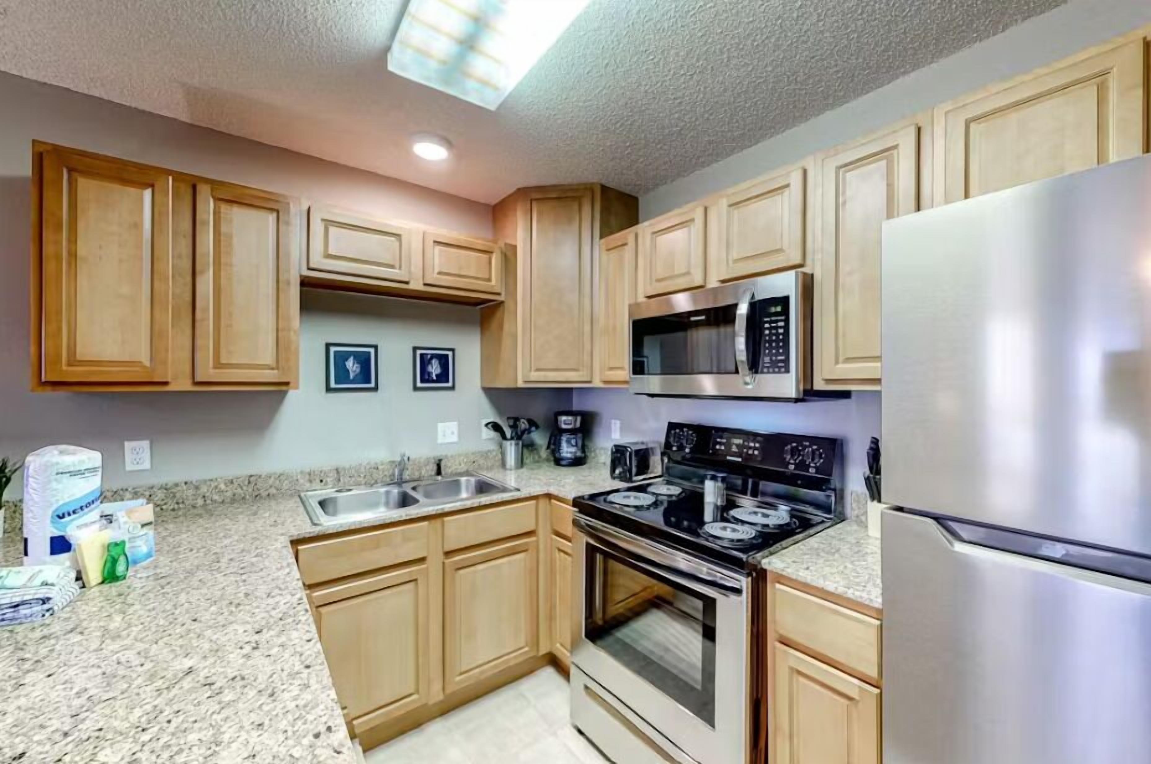 Condo, 1 Queen Bed with Sofa bed (Grand Caribbean West 310) | Private kitchen