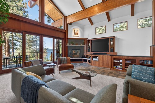 Lakeview retreat with private hot tub, Kings Beach