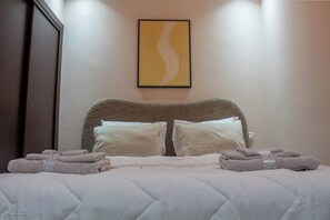 1 bedroom, iron/ironing board, WiFi, bed sheets - Studio hotel style | Fast Fiber, Parking (Marrakesh)