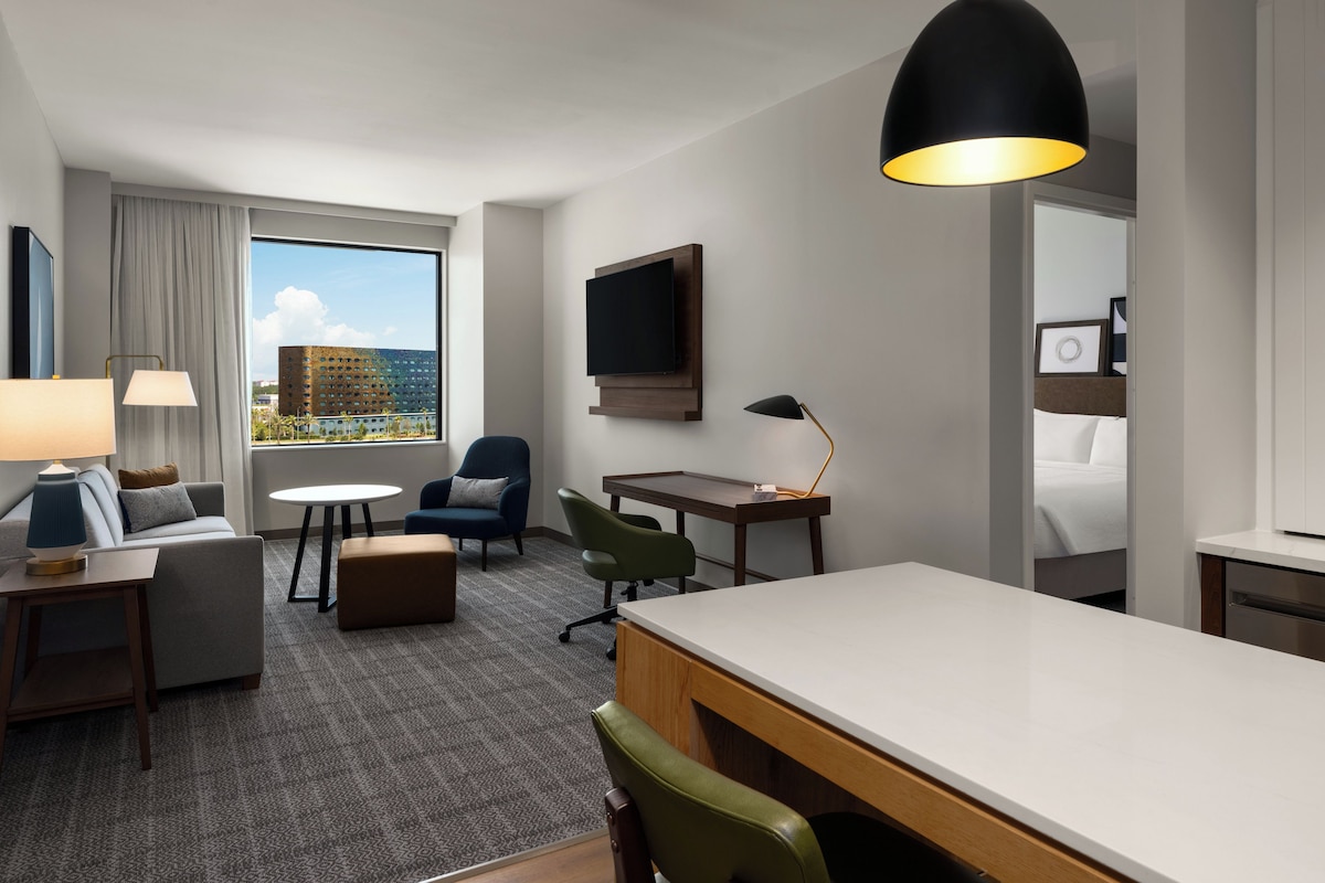 Suite, 1 Bedroom, Kitchen (Bath Shower Combo) | In-room safe, desk, laptop workspace, blackout curtains