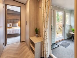 2 habitaciones, decoración personalizada y muebles diferentes 