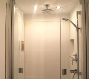 Comfort Double Room, Garden View | Bathroom | Shower, eco-friendly toiletries, hair dryer, towels